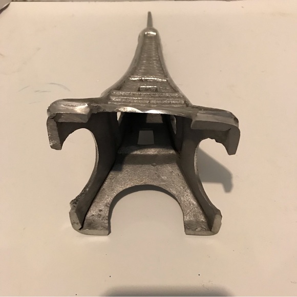 Metal Eiffel Tower - Picture 6 of 9